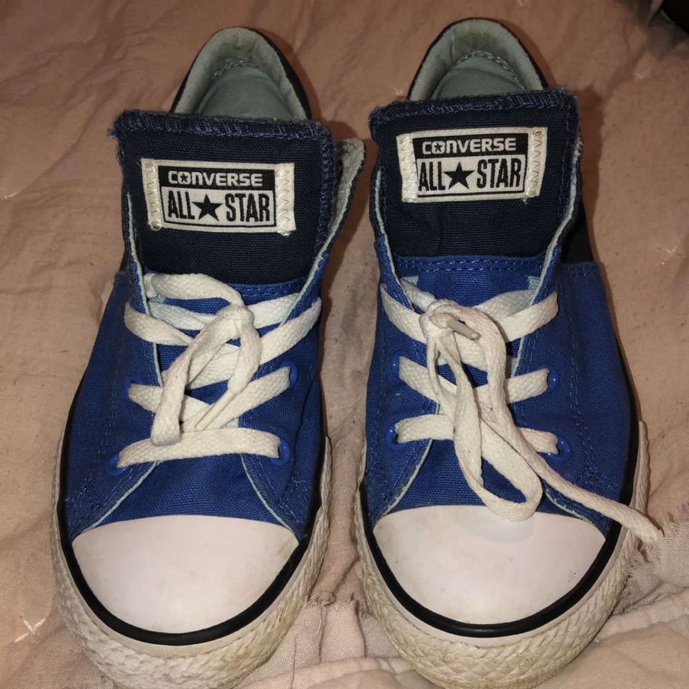 Boys converse